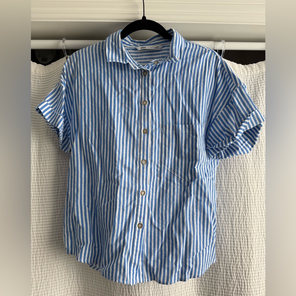 Zara Blue and White Casual Button Down Shirt